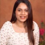 Parveen Instagram – Purest from of Ayurvedha is what Haappy Herbs claim they are. And trust me it’s absolutely true. Products are so NATURAL and so organic straight from nature. #Haappyherbs #Beautiful #Naturally 

Suvarnamaya extracted from red sandalwood and Pomovita squeezed from Pomegranate are true bliss for my skin 😍😍

www.haappyherbs.com