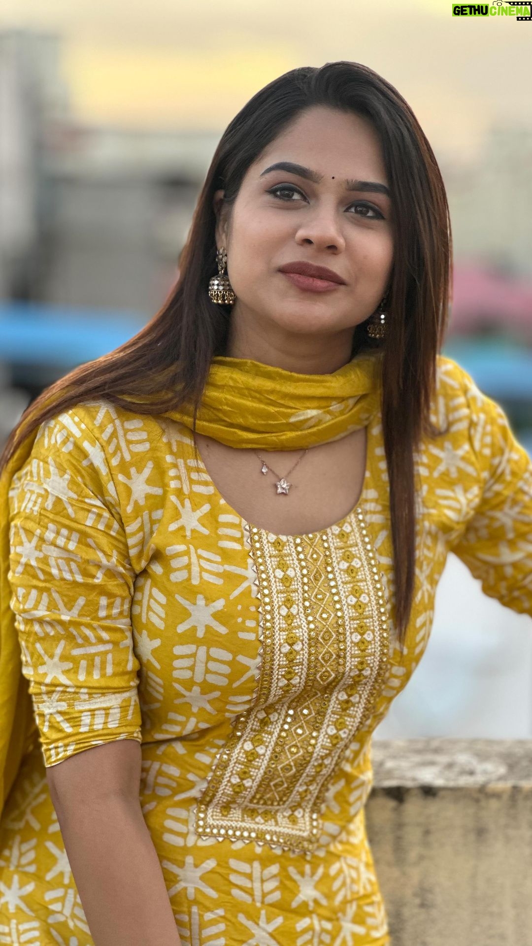 Parveen - 48.9K Likes - 😂🙈
.
.
#reels #reelsinstagram #reelitfeelit #instagram #instagood #instadaily #like #trending #parveenofficial