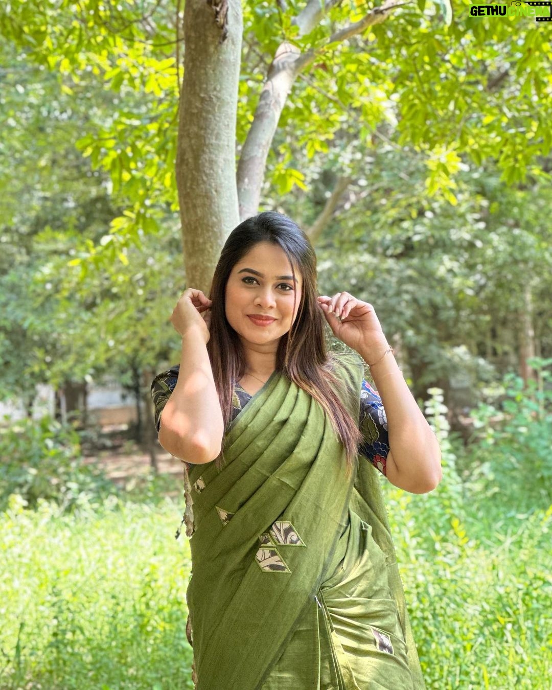 Parveen - 29.2K Likes - Being Malar💚
.
📸 @abeneya_official
.
#instagram #instagood #picoftheday #trending #kanakaanumkaalangal #hotstar #parveenofficial