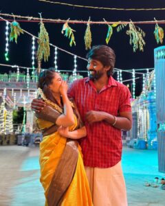 Parveen Instagram - Our Gubeer smiling faces 🤭 📸: @_keerthan_subash_ #kanakaanumkaalangal #thiruvizha #friday #episode #webseries #guna #malar #thisisbk #parveen Siva Vishnu Temple