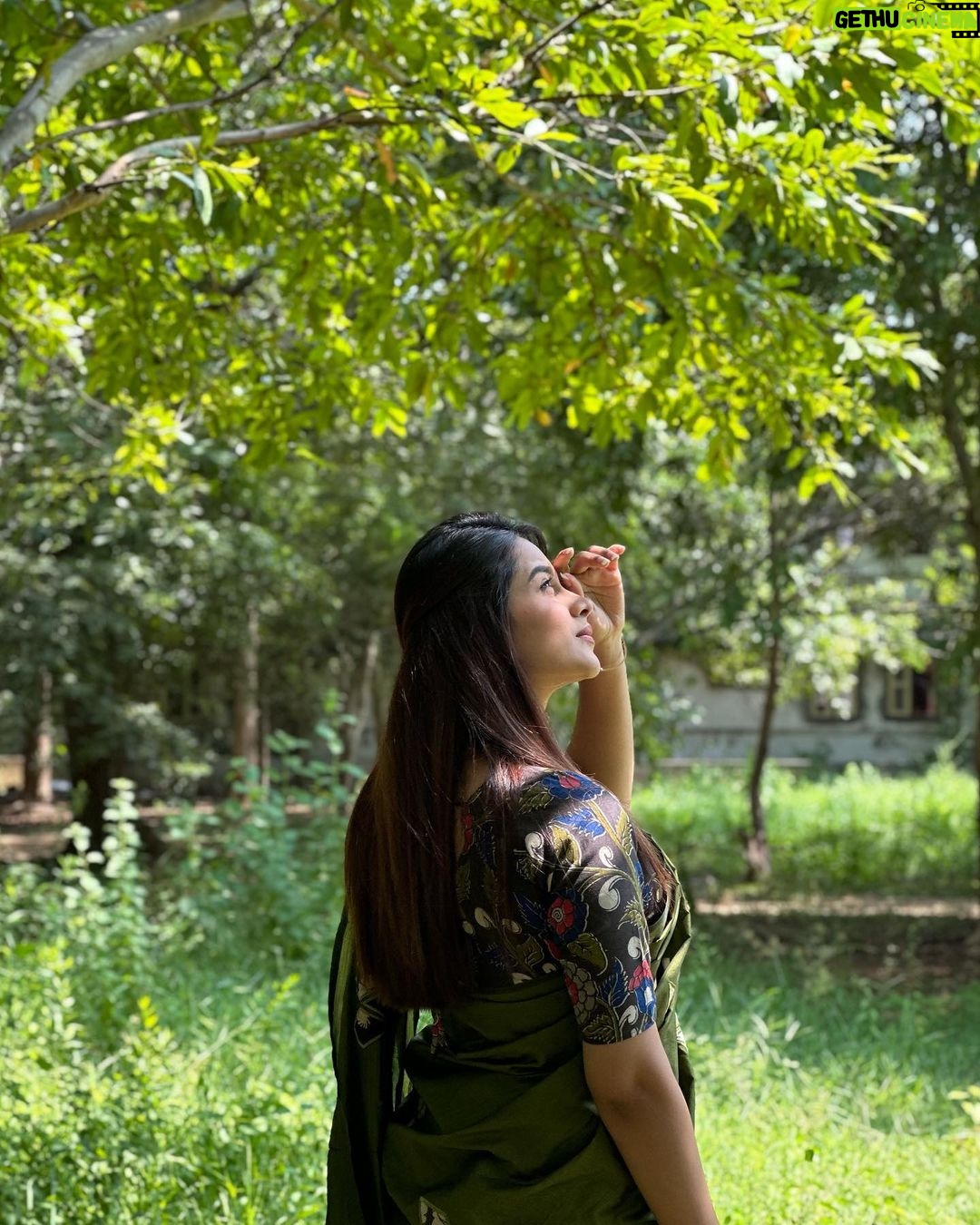 Parveen - 29.2K Likes - Being Malar💚
.
📸 @abeneya_official
.
#instagram #instagood #picoftheday #trending #kanakaanumkaalangal #hotstar #parveenofficial