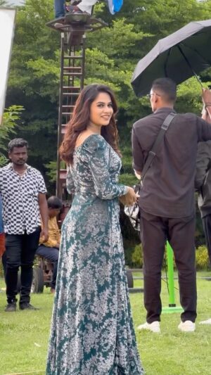 Parveen Instagram - Pure candid video💞
.
.
.
#reels #reelsinstagram #reelitfeelit #instagood #instagram #instadaily #like #trending #kanakaanumkaalangal #hotstar #parveenofficial