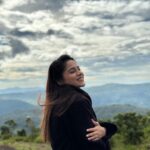 Parveen Instagram – அக்கம் பக்கம் பாத்து பாத்து
ஆசையாக விசும் காத்து 🤍
.
.
Pc : @tejavenkateshoffl
.
.
#instagood #instagram #instalike #trending #picoftheday #kanakaanumkaalangal #yercauddiaries #parveenofficial