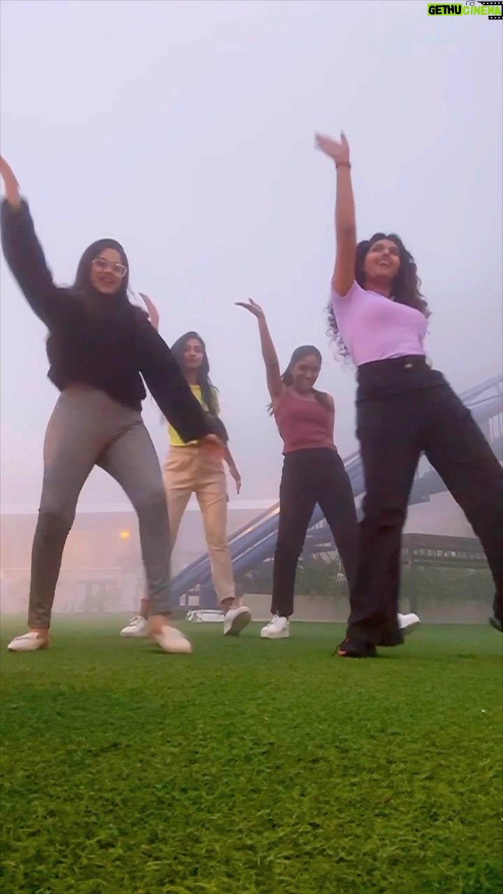 Parveen - 38K Likes - #bitsandpiecesfrom #Yercauddiaries,
The choreo may not be perfect; no, it wasn’t planned.
It was one shot,
‘cause we couldn’t wait for the next time, ‘cause there ain’t no next time.✨
On the mountaintop, we stood,
A moment we couldn’t resist amidst the mist,
We danced 🤍✨
#kavalayasong #jailer #kavalaya #dancereel #kanakaanumkaalangal #kanakaanumkaalangalseason2