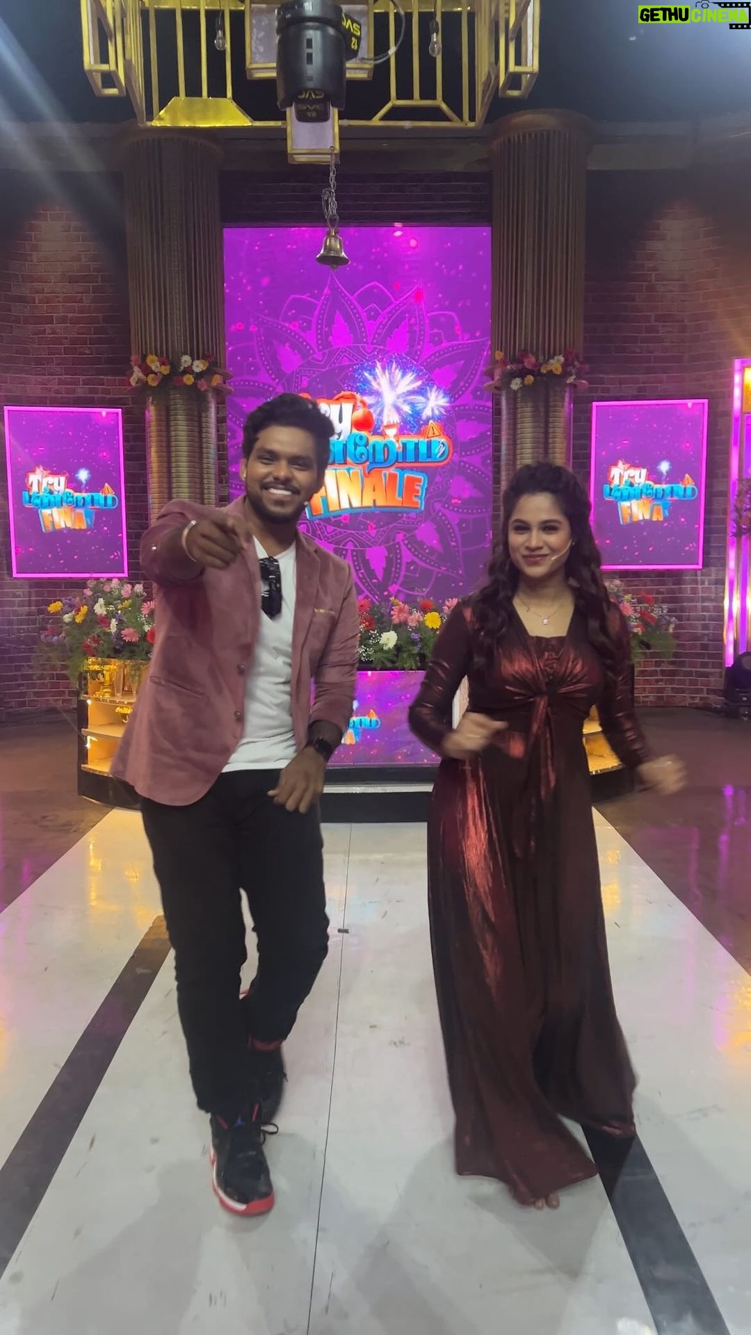 Parveen Instagram - #ennadikannama single from #babablacksheep movie… Summer la varom🔥 One million love for the first single from #BabaBlackSheep - #EnnadiKannama ❤️ Produced by#RomeoPictures, summer release in theatres! @romeopicturesoffl @rajmohanofficial @santhosh_dhayanidhi @dop_sudarshan @vijayvelukutty_ @msp.madhavan @yughabharathi @a.pa.raja @RjVigneshkanth ayaz_blacksheep_official@narendraprasath_np @abhiramiact @abhirami_official @azhar.style @leelavathi_kumar @vicky_stunt_choreographer @gopiprasannaa @Monesh_H @gbalaji @valumuniyan @saregamatamil @teamaimpr #settaisheriff #jollyman #trypanrom #blacksheeptv #parveen #ennadikannama #santhoshdhayanidhimusic Settai Sheriff