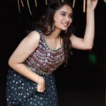 Parveen Instagram - காலத்துக்கும் நீ வேணுமே…🤍 Credits @poovarasanphotography . . . #trending #blacksheep #blacksheeptamil #trypandrom #instagood #instagram #instalike #instadaily #photooftheday #explore #parveenofficial