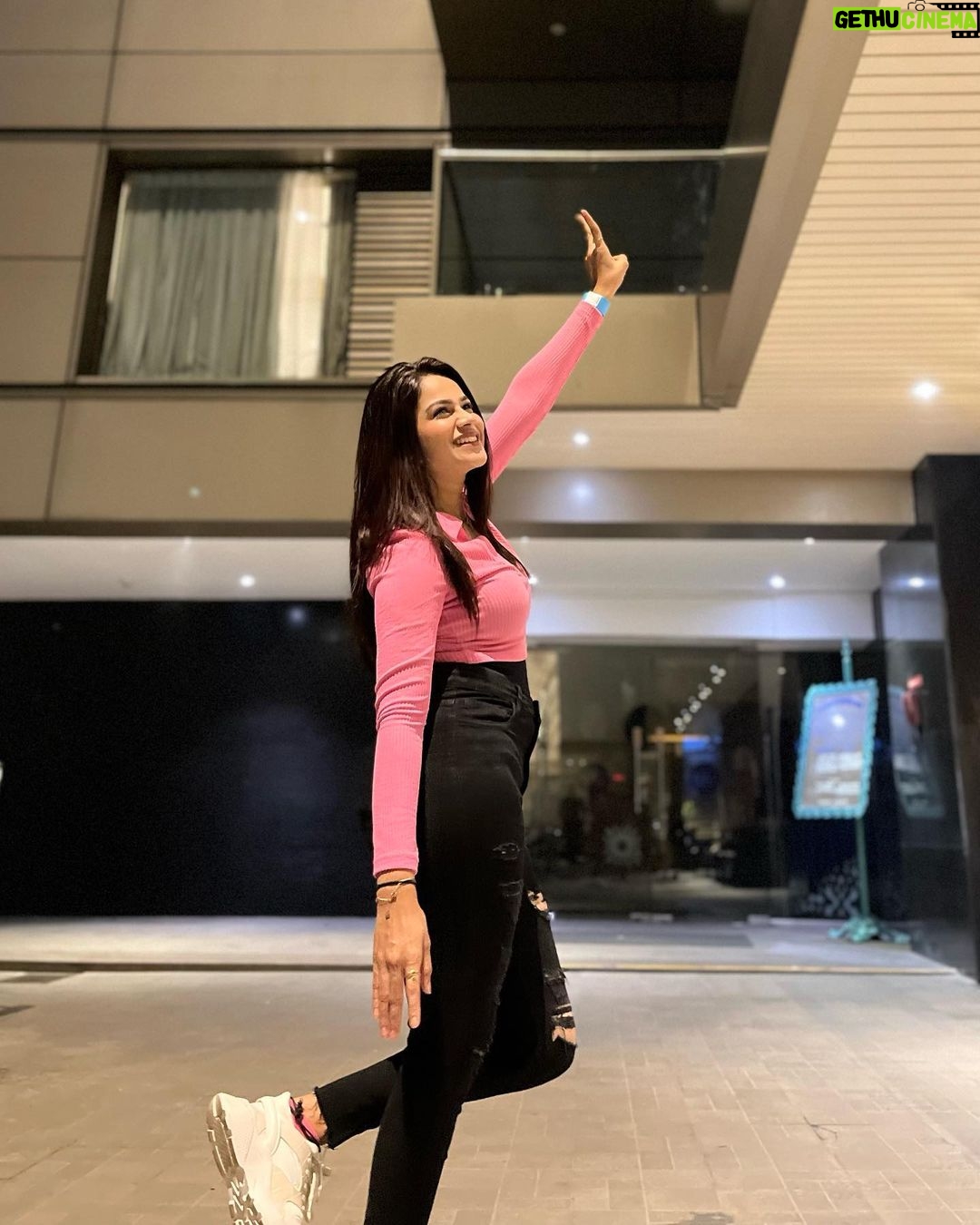 Parveen Instagram - Expectation Vs reality😂 Swipe👉🏻 . . . #reality #explore #photooftheday #instagram #instalike #instagood #instadaily #parveenofficial