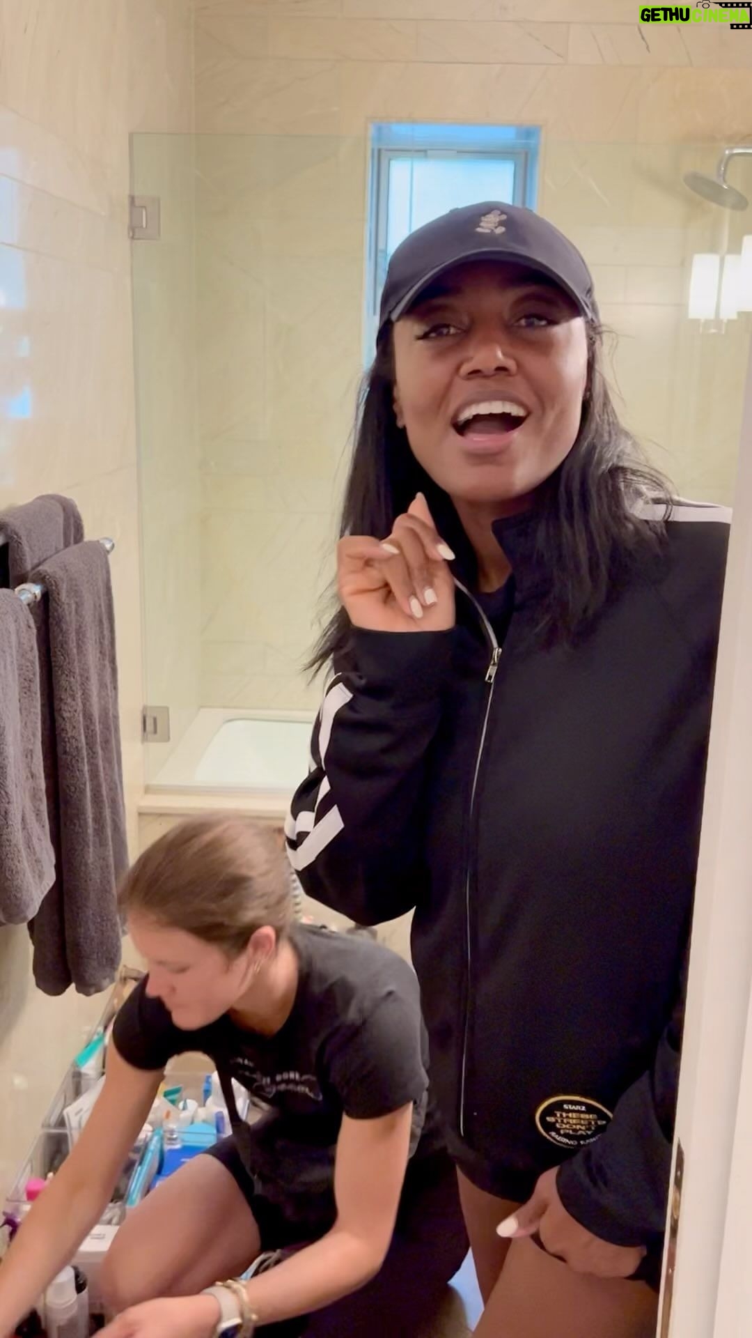Patina Miller Instagram - 1st phase of our new home organization project complete! Had the best time working with @imagine.it.done and team yet again! Purged, donated, sold some stuff and now she’s ready for a clean slate! Stay tuned for more! Thank you, Lisa and team! You guys are the BEST! #partner