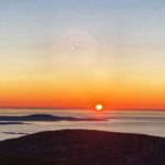 Patrice Godin Instagram - 5 heures du matin, prêt à grimper Cadillac Mountain pour voir le soleil se lever. De toute beauté. Appréciez chaque instant 🙏🏻 #hiking #trailrunning #mountdesertisland #barharbor #maine Acadia National Park