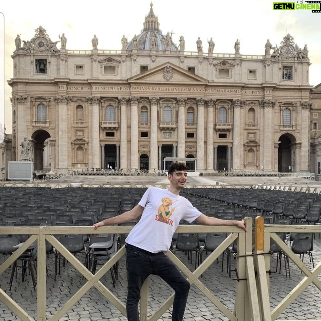 Paul Denino Instagram - At the Vatican in Vatican city. #vatican #iceposeidon #livestream #italy Vatican City