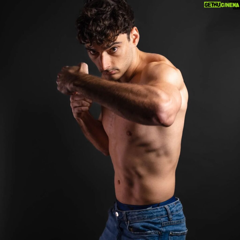 Paul Denino Instagram - I may have lost, but my health won. I was on the verge of death before the training 😂, now I'm super fit and now my goal is to start weight lifting and see what I can achieve 😎 Here are some cool pics they took of me! Austin, Texas