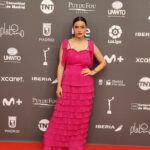 Paulina Gaitán Instagram - Hoy fue una noche maravillosa Gracias a @premios_platino por la nominación y por hacernos pasar una velada hermosa Gracias a mi querido @carlospinedamx por siempre confiar en mi y dejarme usar uno de tus vestidos 💕💕 la rompimos Gracias a mi novio @cachephoto que aunque ahora está subiendo el Everest, busco la manera de estar al pendiente y como siempre ser mi apoyo y mi TODO te amo mi vida Pero sobre todo gracias a mi mamá @ileanaruiz que me la traje conmigo a vivir esta gran experiencia….te amo mami Fue una noche hermosa que siempre llevaré en mi corazón ✨❤️‍🔥❤️‍🔥 Madrid, Spain