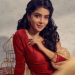 Pavithra Lakshmi Instagram - 🥰 Wearing @tamarachennai Shot by @arungnanavel Team @nithin_alex_joseph_ Mua @ratnamakeupartist Hair @mahi_hairdo