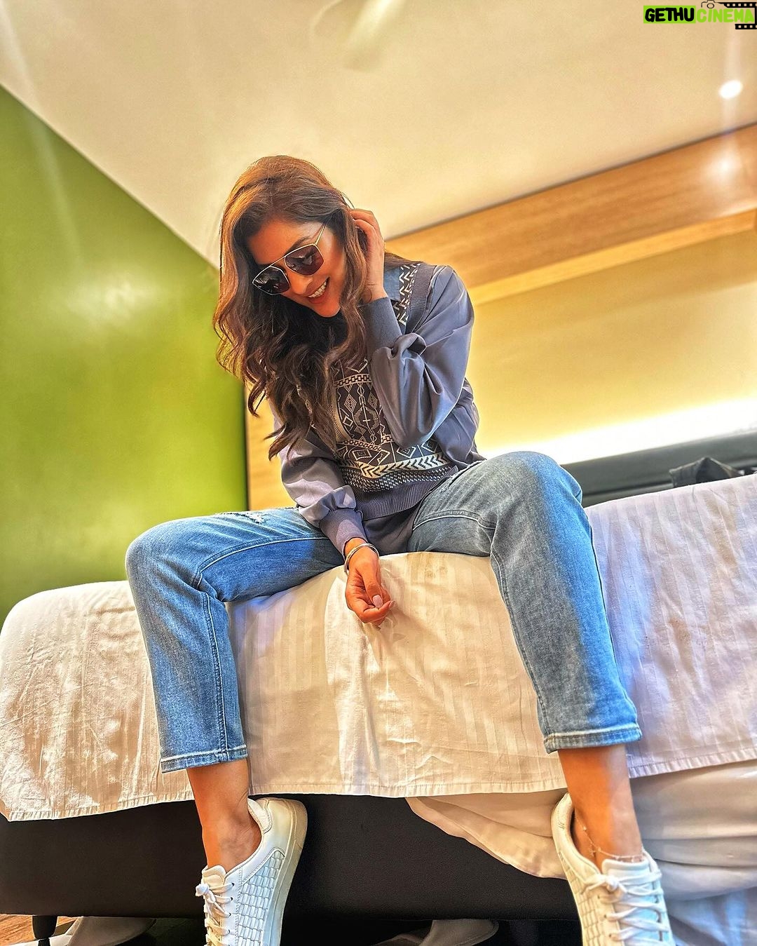 Payal Rajput Instagram - Hello ♥️🤩🍃👖…. 🏙️ #vizagdiaries