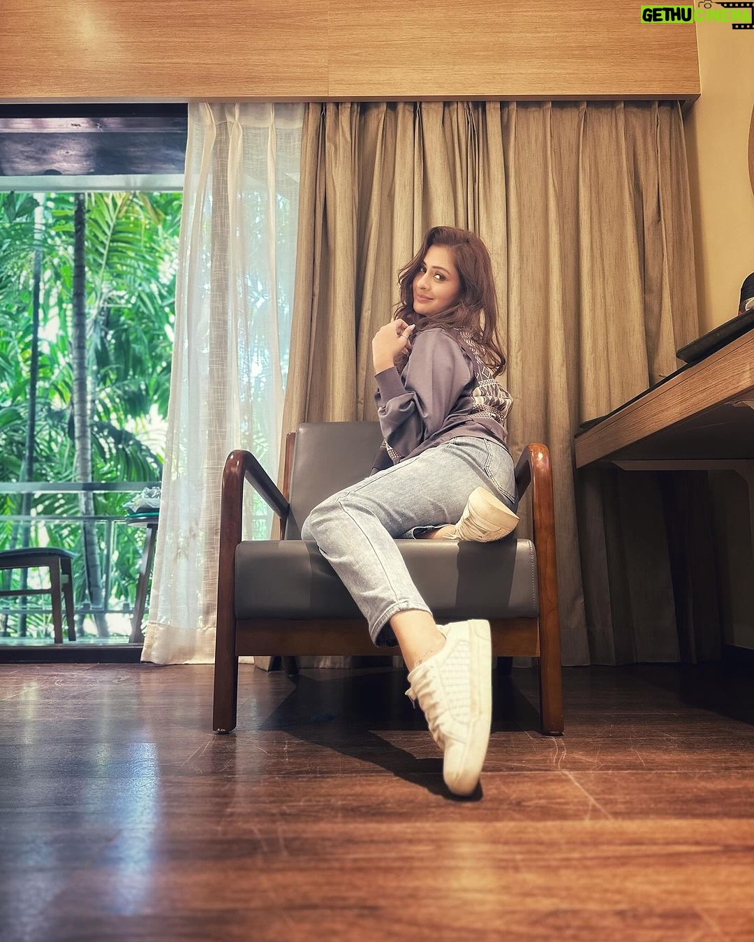 Payal Rajput Instagram - Hello ♥️🤩🍃👖…. 🏙️ #vizagdiaries