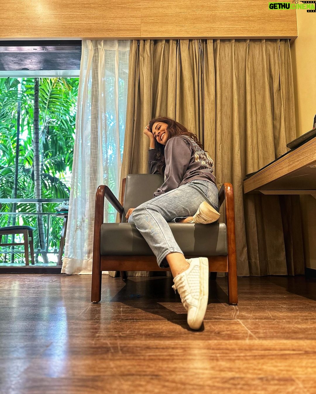 Payal Rajput Instagram - Hello ♥️🤩🍃👖…. 🏙️ #vizagdiaries