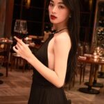 Phạm Nguyễn Lan Thy Instagram - Buổi sáng mình còn làm cô gái đằm thắm Phú Yên, tối đáp máy bay Sài Gòn làm cô gái tiệc tùng ở @newworldsaigon với chị Trân Thêm một chiếc váy nữa của @majeparis trong tủ đồ, đơn giản xinh xắn tính ứng dụng cao, đứa lười như mình đỡ phải mất thời gian suy nghĩ việc phối đồ, chỉ cần túm lấy một chiếc váy, điểm trang xinh xinh là ra đường thôiii @tamsonfashion