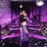 Phạm Nguyễn Lan Thy Instagram - Cô Thy này lần đầu tôi được gặp. Hôm đấy sắm vai cô gái disco kiêu kì tại sự kiện @hm x @rabanne, nhân dịp ra mắt BST mới đầy sự phóng khoáng tiệc tùng rất Rabanne nhưng cũng đầy lãng mạn cổ điển. Một buổi tiệc sang trọng lấp lánh tại @sunlifevn được tạo nên bởi chị @hadocreative và team 🫶 Mọi người thấy sao? Chứ tôi cũng tự thấy lạ hoắc với cái tạo hình này 😂 ____ Lan Thy by @trinhtatdat Makeup @trieu_lee Hair @hua_dung93 Photo @hachihachidoan Stylist @babithanh #rabannehm