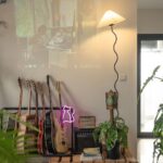 Phạm Nguyễn Lan Thy Instagram - Cha mình luôn dặn rằng, “An cư lạc nghiệp”. Cách đây 3 năm, mình rời gia đình để tự lập, hành lý lúc đó có mấy cuốn sách, chiếc xe máy và vài ba bộ đồ. Và như chú kiến tha từng chút về tổ, mình cũng có một góc nhà riêng xinh xắn rồi 🌱 Cảm ơn @elledecorationvn đã ghé qua thăm góc nhỏ nhà Thy 📸 @shanglefotos