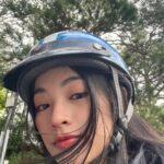 Phạm Nguyễn Lan Thy Instagram - gương trái nhìn đường, gương phải nhìn iêm