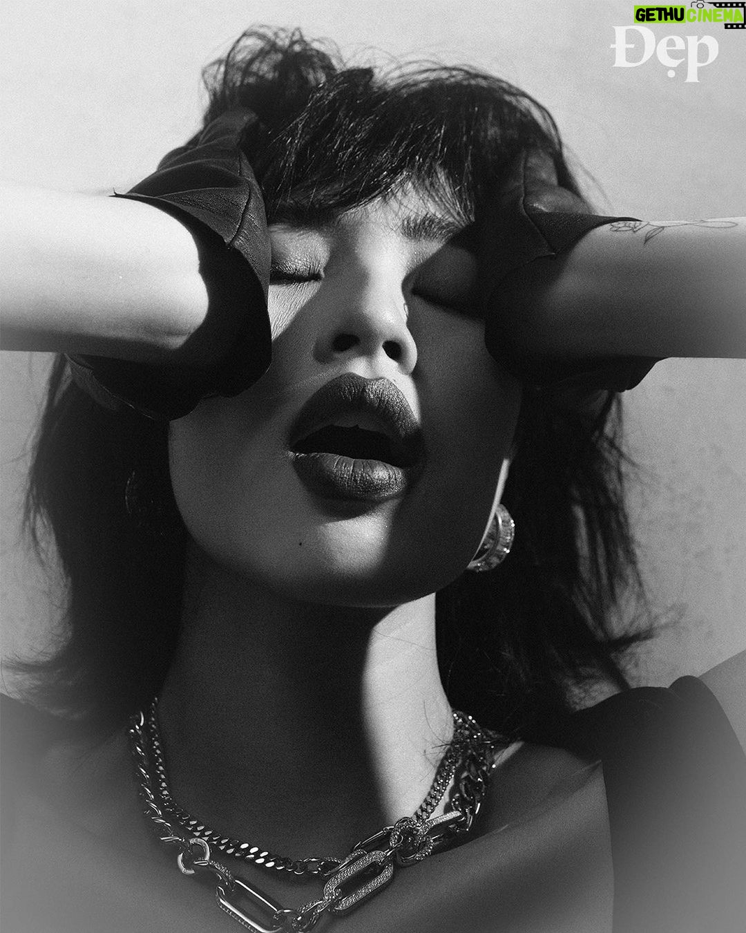 Phạm Nguyễn Lan Thy Instagram - Lần đầu có một Lan Thy tóc ngắn @dep_magazine - Sept.2023 Photo: @tangtangstudio Creative Director: @hadocreative Producer: @hellos_hellos Styled by @toqoso Makeup & Hair: @tungchautran Fashion: @congtriofficial - @ducstudio_official Accessories #SWAROVSKI
