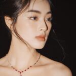 Phạm Nguyễn Lan Thy Instagram - “Cinderella trước khi mất giày” Trong chiếc váy @chatsbycdam và trang sức từ nhà @pnj_jewelry Fashion show @ellevietnam 💄 @_khanhtq_ 📸 @hainguyenstudio _______