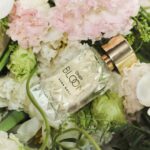 Phạm Nguyễn Lan Thy Instagram - Aura Rosa - mọi người thấy cái tên này có hợp với Thy không 😗 Đây là tên mùi hương nước hoa gần đây Thy yêu thích đó! Mỗi lần xịt em này của Cindy Bloom là Thy ngỡ như mình lạc vào một vườn hoa trắng thơ mộng trong một chiều nắng mùa xuân. Thy đọc thì thấy mùi hương nghiêng về các mùi hoa và xạ hương, còn Thy ngửi thì sẽ có mùi lá xanh và các loài hoa trắng đặc trưng, có một chút kiêu sa, tinh tế và cũng mạnh mẽ, thuần khiết. Ai muốn tìm một em nước hoa nhỏ nhắn, vẻ ngoài sang trọng nhưng giá thành mềm mại thì thử ngay bạn này nhé 🤍 #CindyBloom #AuraRosa