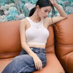 Phạm Nguyễn Lan Thy Instagram - Kiếp trước canh miếu kiếp này canh xe 🥱