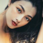 Phạm Nguyễn Lan Thy Instagram – Nhìn giống mấy tấm hình mẹ tôi năm 1997 

📸 @yau.yau.26