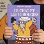 Philippe Geluck Instagram - Pour toutes commandes passées jusqu'au 19 décembre (pour la Belgique), nous vous garantissons une livraison avant le Réveillon de Noël. Nous ne pouvons malheureusement rien garantir pour les commandes passées à partir d'autres pays. Rendez-vous sur la boutique du Chat https://lechat.com/boutique/fr/