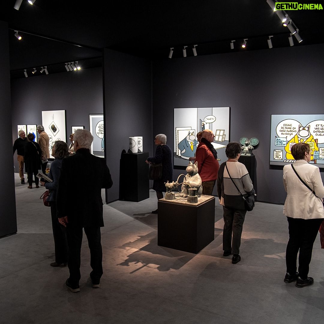 Philippe Geluck Instagram - Philippe Geluck nous donne une petite leçon d'allemand avec ce tableau exposé lors de la BRAFA 2022. À votre service !