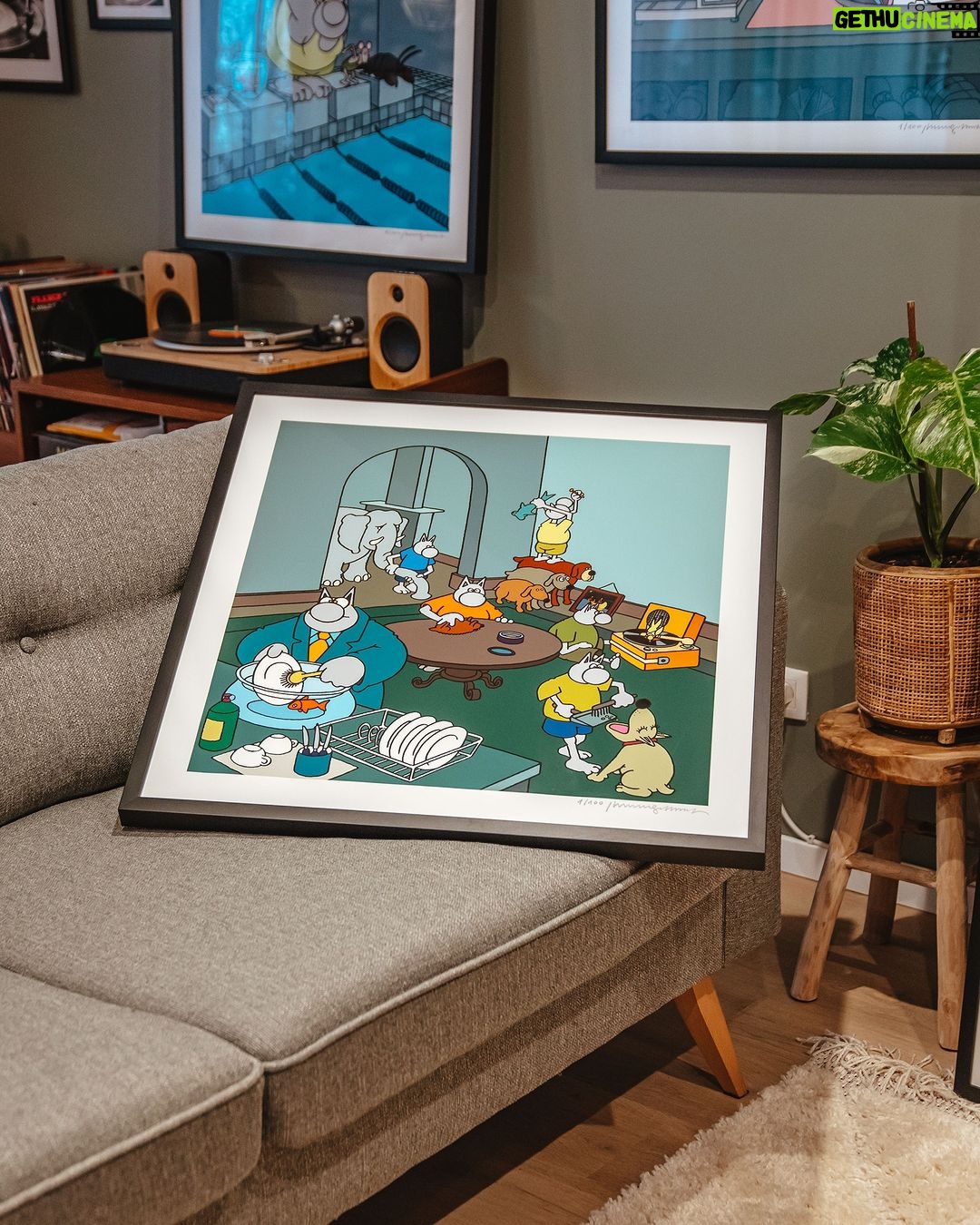 Philippe Geluck Instagram - Il y en a pour tous les goûts sur la Boutique : affiches et sérigraphies artisanales en tirage illimité, mais aussi des tirages limités en sérigraphie ou en digigraphie, signés et numérotés par l'artiste lui-même.