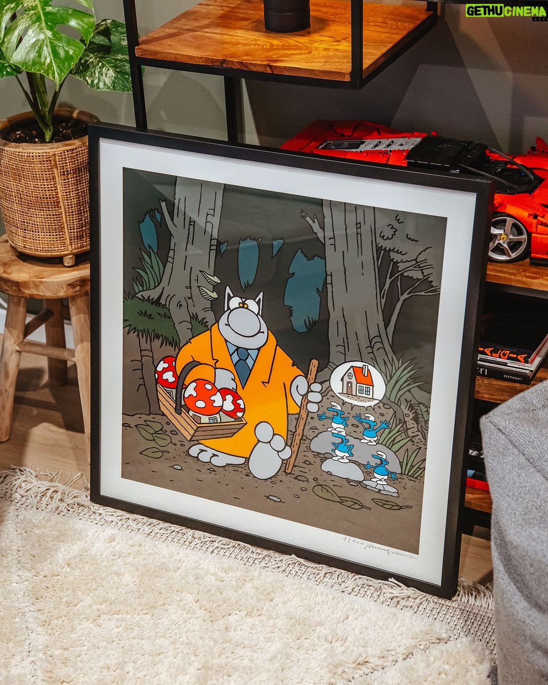 Philippe Geluck Instagram - Il y en a pour tous les goûts sur la Boutique : affiches et sérigraphies artisanales en tirage illimité, mais aussi des tirages limités en sérigraphie ou en digigraphie, signés et numérotés par l'artiste lui-même.