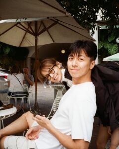 Phoebe Yuan Instagram - 理解了自己是個普通的人，我有情感、感性大於理性，對於一些事情的發生，無法完全公正客觀看待。 發現有時候站在至高點去評論，是非分明、清楚簡單。但在不同角度中看見了一幅幅極度殘忍的寫實風格繪畫，我什麼都說不出口，但這巨大的悲傷籠罩著我。 嘿！親愛的！很多事我還在學習，但我承諾會盡我所能的接住你。