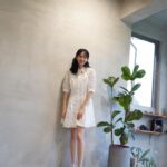 Phoebe Yuan Instagram - 台北的天氣有時候冷有時候熱，這樣進可攻退可守的穿搭，實在是太適合了。 最近超級喜歡洋裝配球鞋✌🏾 @clubmonaco #clubmonacotw