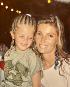 Pimpinha Jardim Instagram - Parabéns querida Mãe 🤍 que continuemos a festejar juntas por muitos anos 🎂
