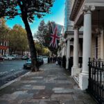 Pimpinha Jardim Instagram - 1°dia em Londres 🇬🇧 Ficamos num Hotel em Kensington que é super central, ainda aproveitamos a tarde e demos um passeio a pé, fomos até ao Museu de Historia Natural não apanhamos filas e os miúdos adoraram! 🦖🌎 London, England, UK