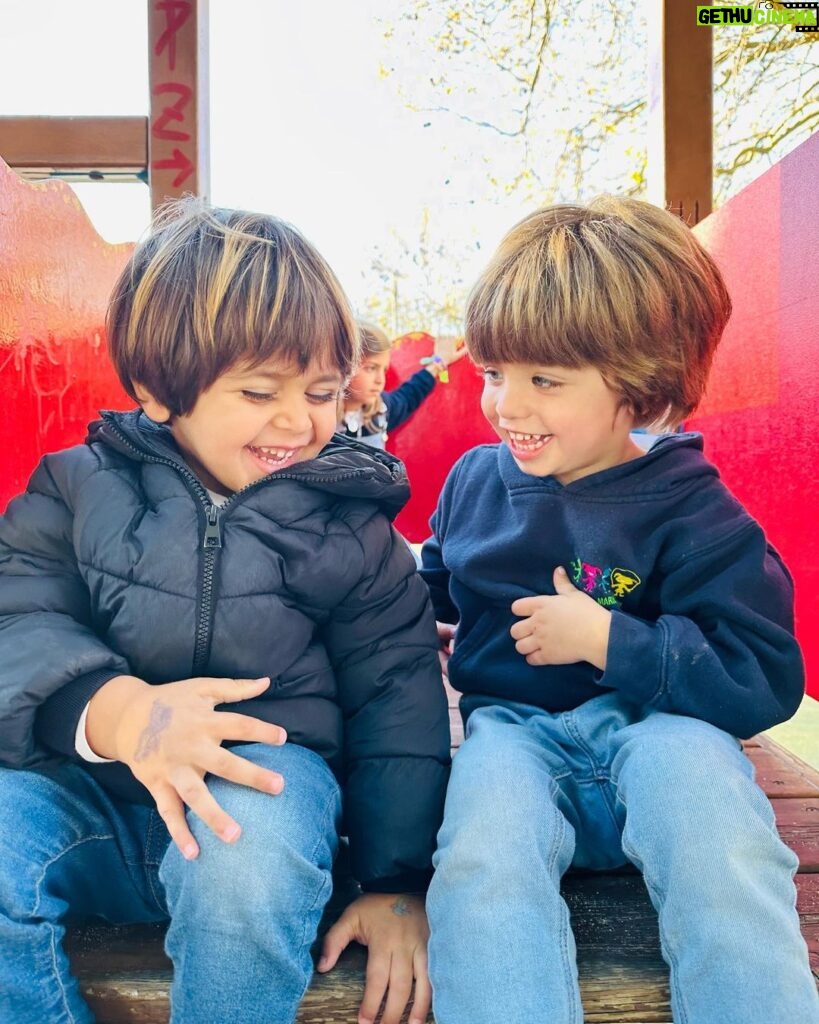 Pimpinha Jardim Instagram - Parabéns ao meu querido afilhado Eduardo e melhor amigo do Tomás, que conte muitos sempre com a madrinha por perto ❤️ #3anos