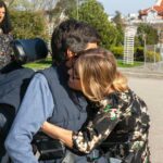 Pimpinha Jardim Instagram - O Salvador para além de uma grande brasa é um exemplo de vida e de perseverança. Ontem a @associacaosalvador fez 20 anos, uma associação que luta para promover a inclusão de pessoas com deficiência motora, potenciando os seus talentos e a igualdade de oportunidades. Tenho um enorme orgulho no meu querido amigo Salvador e em todo o seu trabalho 💙 . Este é um momento realmente importante há 20 anos que a *Associação Salvador* faz a diferença na vida das pessoas com deficiência motora e das suas famílias e, com um simples gesto, poderás também contribuir para esta causa! 🤲🏻 🤝🏻 *Ao preencher a sua declaração de IRS, confie 0,5% à Associação Salvador, sem qualquer custo para si. Basta colocar o nosso NIF 506 723 364 no Campo 11, fazendo uma ❌ em Instituições Particulares de Solidariedade Social.* 💙 Com o seu contributo a Associação Salvador poderá continuar a mudar vidas, porque nenhum sonho foi feito para ficar no papel! 👩🏻‍🦽