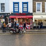 Pimpinha Jardim Instagram - E ficou a faltar o post do dia que os miúdos gostaram mais: 📍Começámos o dia no Chelsea Stadium 📍Almoçámos em Notting Hill 📍Fomos ver o mercado de Portobello Road Market que é um mercado de antiguidades 📍Visitámos a maior e mais antiga loja de brinquedos do mundo a Hamley’s 📍Jantámos em Convent Garden 📍Acabámos o dia a ver o incrível Musical o Lion King no Lyceum Theathe. 🇬🇧 Londres nunca desilude 🇬🇧
