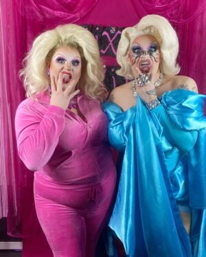 Pixie Polite Instagram - DragCon Photo dump 2!
•
I wasn’t just a regular mom, I was a cool mom! 💅 
•
@coppertoppqueen @jonbersblonde @officialsistersister @smintydrop @issumtingwong @iamblackpeppa 
•
#drag #dragrace #dragraceuk #dragcon #dragconuk #rpdr #wig #wigs #lacefrontal #dragqueen #dragqueens #makeup #mua #instadrag #dragqueensofinstagram #lgbtq #gayuk #draguk #picoftheday #photooftheday #rpdruk #rupaul #rupaulsdragrace #rupaulsdragraceuk #jonbersblonde #smintydrop #sumtingwong #coppertopp #sistersister #blackpeppa