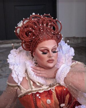 Pixie Polite Instagram - Do you like it Ruff? 👑 
•
💇‍♀️ @wigchapel 
👗 @lizziebiscuits 
💄 @boudica_the_queen 
📸 🎨 @michelangelo.mp3 
•
•
#drag #dragqueen #dragqueens #dragqueensofinstagram #draguk #queen #tudors #queenelizabeth #dragrace #dragraceuk #rpdr #rpdruk #rupaulsdragrace #rupaulsdragraceuk #rupaul #igers #igdaily #picoftheday #gay #gayuk #makeup #mua #wig #lacefrontal #photooftheday #photography #plussize #lgbtq #pride #curvy