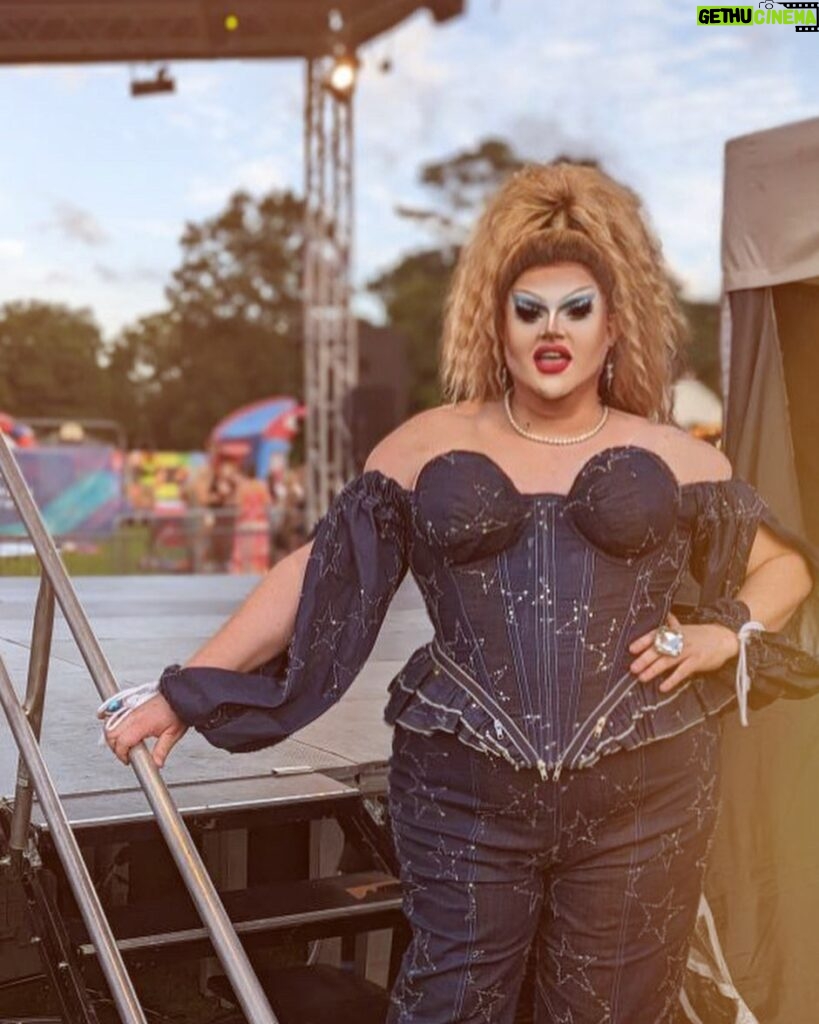 Pixie Polite Instagram - “Miss Polite to the stage please” 🎙️ • Had such a camp time on Saturday with @crawleylgbtqia @bar7crawley • #drag #dragqueen #pride #dragqueens #dragqueensofinstagram #rpdr #rpdruk #rupaulsdragrace #rupaulsdragraceuk #dragrace #dragraceuk #makeup #mua #summer #festival #wig #lacefrontal #curvy #curvygirl #plussize #gayuk #draguk #instadrag #instagay #lgbtq #performance #stage #picoftheday #photooftheday #denim Crawley, West Sussex