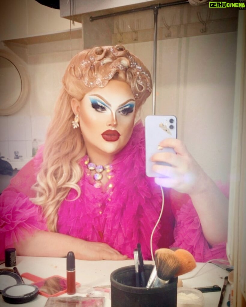 Pixie Polite Instagram - The 7 Year Bitch 💅 • #ThrowbackThursday - How did I look this stunning on tour when most of the time I look like miss piggy in drag? 😂 • 💇‍♀️ @styledbyvodka 👗 @sequinshowstoppers • #drag #dragqueen #deagqueens #draguk #deagqueensofinstagram #instadrag #makeup #mua #pink #barbie #selfie #gayuk #gay #instagay #dragrace #dragraceuk #rupaulsdragrace #rupaulsdragraceuk #rpdr #rpdruk #picoftheday #photooftheday #igers #igdaily #pose #lgbtq #pride #pixiepolite #dragmakeup Hollywood, California USA