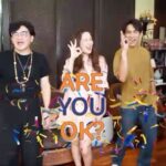 Piya Sawetpikul Instagram - Are You Ok? สบายดีหรือเปล่า อาทิตย์นี้ มาเช็คสุขภาพท้องไปด้วยกัน พร้อมเรียนรู้การกินที่ดีต่อสุขภาพ และวิธีที่จะไม่ทำให้ท้องไส้ปั่นป่วน รวมถึงรู้จักขั้นตอนการทำ detox เบื้องต้นอย่างเข้าใจง่าย และไม่เข้าใจผิด สุดท้ายยังชวนกันทำเมนู Larb Dip อาหาร Raw Food กินง่ายและมีประโยชน์สูงสุด แถมท้ายด้วยการสาธิตทำน้ำปั่นสุด healthy เพื่อชะล้างลำไส้ให้ดีขึ้น ... ทั้งหมดนี้ ติดตามได้เลย ทางช่อง 3 กด 33 วันอาทิตย์ที่ 12 พฤศจิกายนนี้ เวลา 06.55 – 07.20 น. ในรายการ Are You Okay? สบายดีหรือเปล่า . . @kongpiya @ladydna @kong_sarawit @rasayanaretreat #AreyouOKสบายดีหรือเปล่า #สบายดีหรือเปล่า #สุขภาพท้อง #ท้องอืด #ท้องผูก #น้ำปั่นเพื่อสุขภาพ #ดูเลสุขภาพท้อง #RasayanaRetreat #Detox #RawFood #Smoothie #Almond #Healthy #ดูทีวีกด33 #ดูมือถือกด3plus #ช่อง3 @ladydna @kong_sarawit