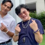Piya Sawetpikul Instagram – พีท ทองเจือ เปลี่ยนจาก พระเอกทรงแบด กลายเป็นแดดดี้ที่รัก ครอบครัวยกให้เป็นคุณพ่อแห่งปี เพราะมีอะไรในบ้าน พ่อพีทจัดการได้หมด ตั้งแต่เรื่องใหญ่หนีตายลุ้นระทึก หรือ เรื่องสร้างความฝันให้ลูกทุกคน ไปจนถึงเรื่ิองเล็กๆน่ารัก ซักผ้าตากผ้าให้ทุกคนในครอบครัว สัมผัสทุกโมเม้นท์แห่งความประทับใจไปกับ ครอบครัวทองเจือ และอัพเดทข่าวคราวมนุษย์ต่างดาวล่าสุด ไปพร้อมกันใน #เผือกร้อนตอนบ่าย เสาร์นี้ ดูสดพร้อมกัน เวลา 15;45 น. ดูทีวีกด33ดูมือถือกด3plus
@pete_thongchua.mng
@seyamiya
@seya_thongchua
