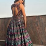 Pooja Banerjee Instagram – Bling bling… it’s kind of my thing ❤️🧿 #Winterweddings #DelhiWedding HMU BY @geetanjalisalon @geetanjalisalonacademy New Delhi