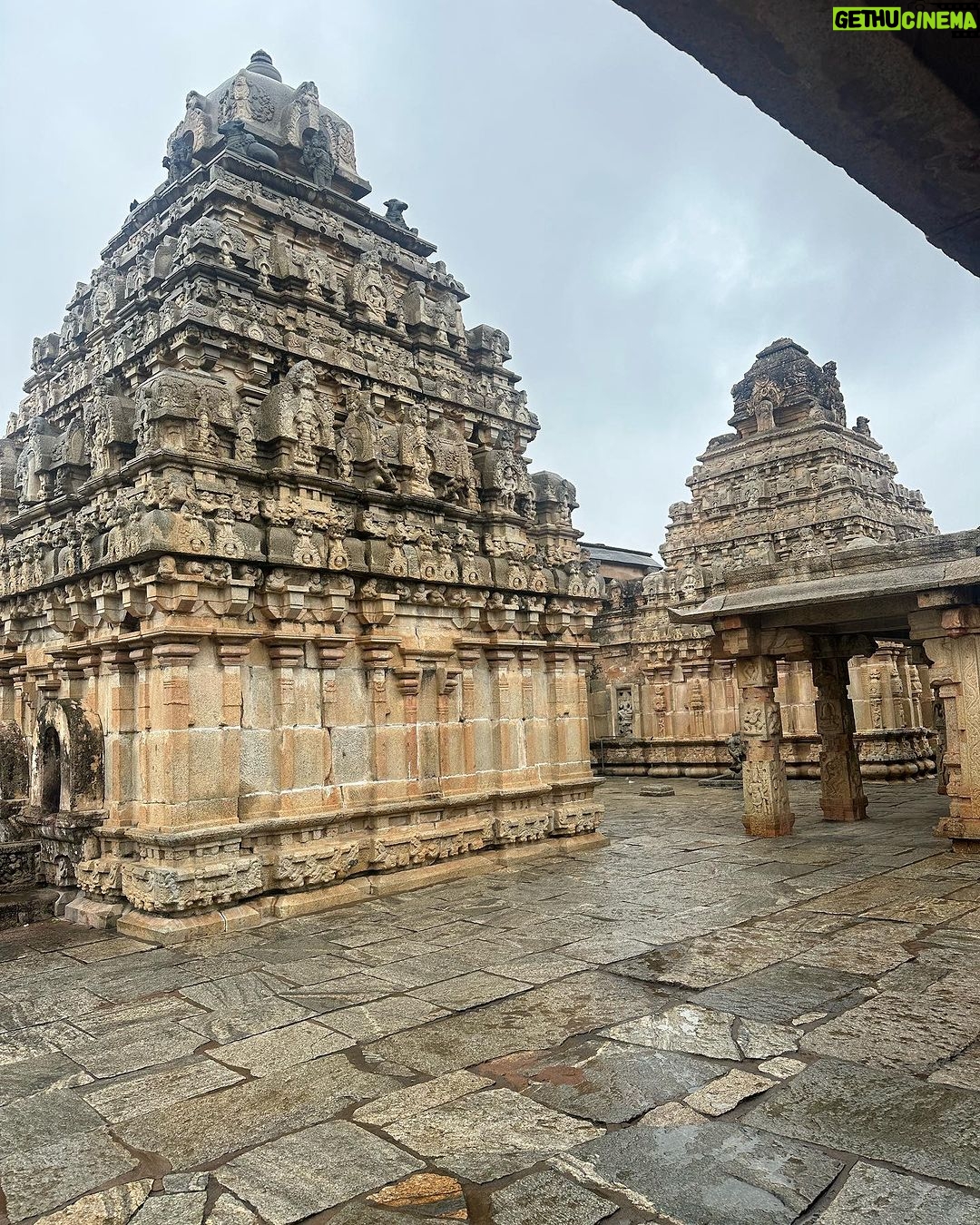 Pooja Sawant Instagram - Blessings are everywhere .. in every smile , in every tear and in every prayer πβ₯οΈπΈ be thankful to the universe for heavenly blessings.. even for the blessings you are unaware of β¨π« Bhogo Nandeeshwara Temple, Nandi Hills