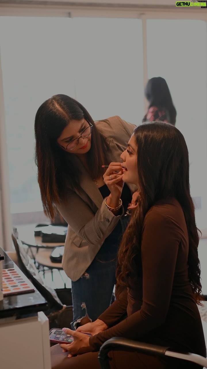 Pooja Sawant Instagram - And it goes like this… Shoot Credits - @click_0_grapher @tanmay_23_ @_omkarkokate Thank you @rjshonali for this opportunity! (Makeup, Celebrity, Pooja Sawant, Actress, Artist) Amanora The Fern