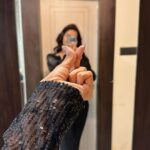 Poonam Dubey Instagram – ईसाई नववर्ष की आप सभी को ढेर सारी शुभकामनाएँ ।
ईश्वर आप सब के जीवन में बहुत सारी ख़ुशिया , सफलता और सम्पन्नता दे। हर हर महादेव 🙏 #harharmahadevॐ  #happynewyear #2024
